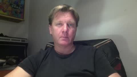 Snapshot of beefeater_7 chatting on 11/18/25, 09:08 beefeater_7 online show from 11/18/25, 09:08