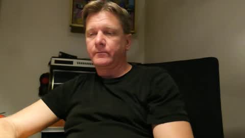 Snapshot of beefeater_7 chatting on 11/23/25, 09:36 beefeater_7 online show from 11/23/25, 09:36