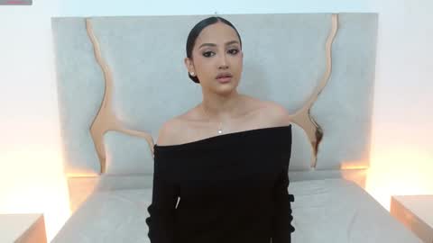 BELLA online show from 10/07/25, 02:36