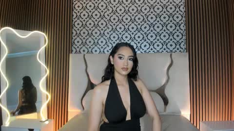 BELLA online show from 12/22/25, 12:24