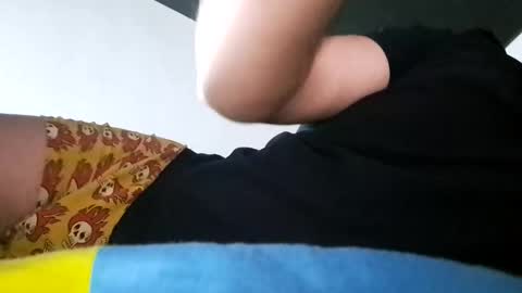 beenee3 online show from 01/08/25, 12:05