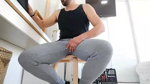 beerman198710 online show from 02/16/25, 11:38