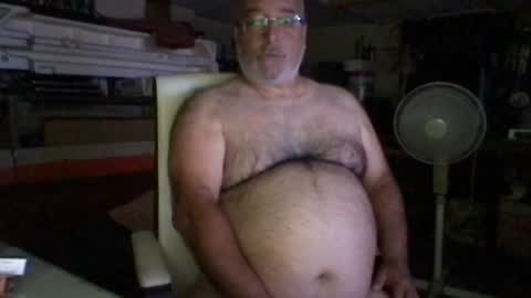 Snapshot of beers19 chatting on 07/05/26, 01:51 beers19 online show from 07/05/26, 01:51