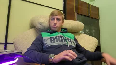 Igor online show from 10/28/25, 03:47