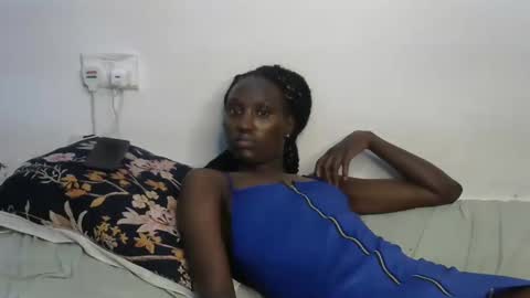 Snapshot of beib_love chatting on 12/15/24, 07:42 beib_love online show from 12/15/24, 07:42