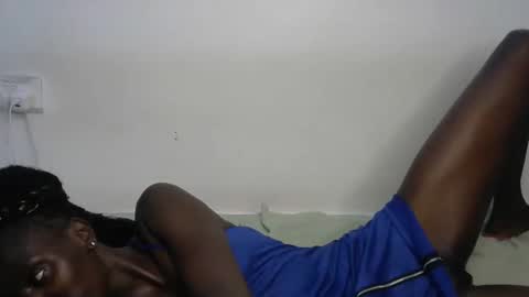 Snapshot of beib_love chatting on 12/16/24, 03:40 beib_love online show from 12/16/24, 03:40