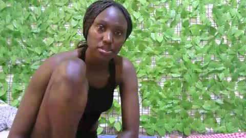 Snapshot of beib_love chatting on 10/27/25, 12:09 beib_love online show from 10/27/25, 12:09