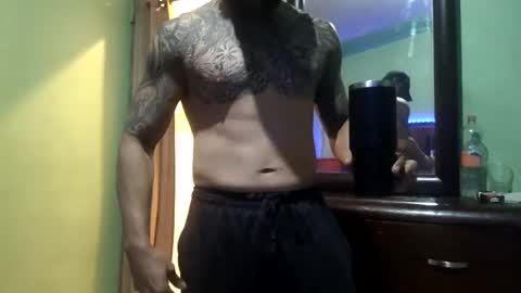 Snapshot of beibyleon69 chatting on 01/01/25, 07:09 beibyleon69 online show from 01/01/25, 07:09