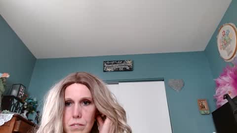 Snapshot of bekindbebrave chatting on 03/05/25, 04:24 bekindbebrave online show from 03/05/25, 04:24