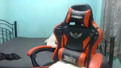 Tezza online show from 09/22/25, 07:32