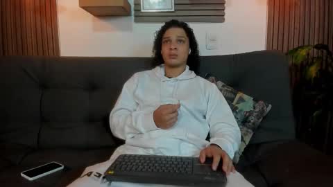 Snapshot of belamiramil chatting on 10/10/25, 02:49 independent model online show from 10/10/25, 02:49