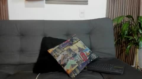 Snapshot of belamiramil chatting on 10/22/25, 03:18 independent model online show from 10/22/25, 03:18