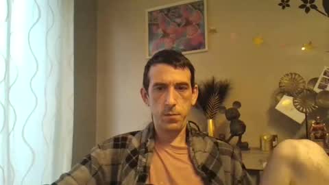 Snapshot of belgianboy33 chatting on 01/12/25, 08:36 Dreamcock online show from 01/12/25, 08:36