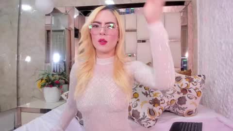 Belinda  online show from 04/23/26, 12:04