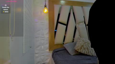 Bella online show from 12/20/24, 03:31