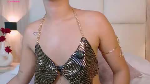 Bella cam online show from 07/18/26, 01:04