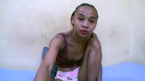 bella193999 online show from 11/14/25, 02:05