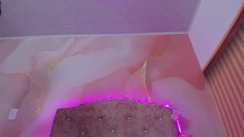 Melanie  online show from 12/05/25, 10:35