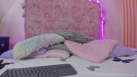 Melanie  online show from 12/22/25, 10:34