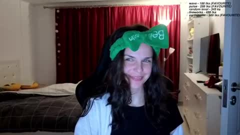 Snapshot of bella_alice chatting on 06/13/26, 06:39 Alicia Belvedere online show from 06/13/26, 06:39