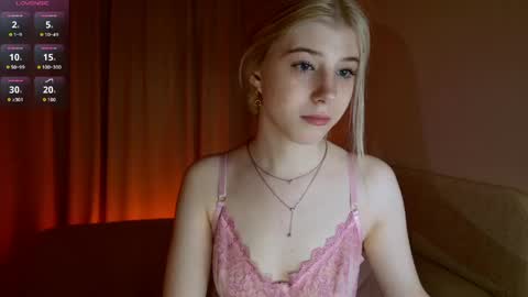 Snapshot of bella_amoury chatting on 05/09/26, 06:46 Bella online show from 05/09/26, 06:46