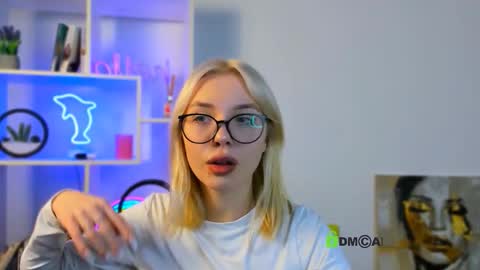 bella_blade online show from 12/18/25, 06:08