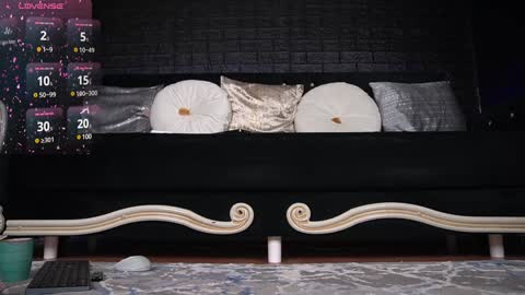 Emma  Bella online show from 01/28/25, 12:05