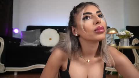 Emma  Bella online show from 02/19/25, 08:10