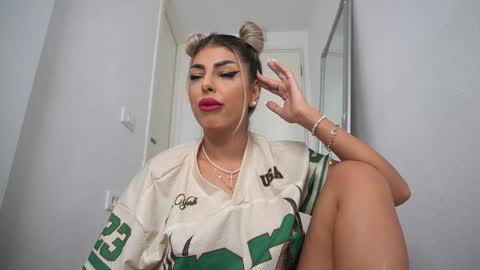 Emma  Bella online show from 09/14/25, 11:37