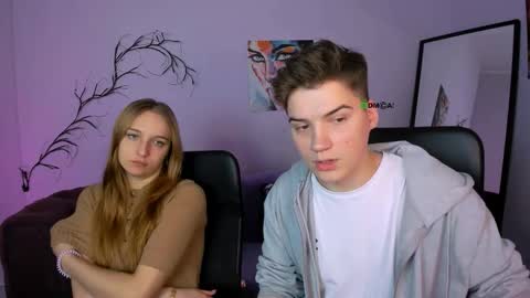 Bella online show from 11/08/25, 01:11