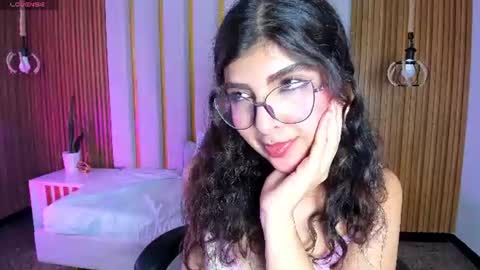 B  E  L  L  A  online show from 07/21/26, 06:38