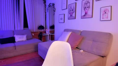 Onlyfans isa bella 23 online show from 09/10/25, 11:27