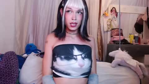 Snapshot of bella_gonvill chatting on 06/02/26, 06:04 bella_gonvill online show from 06/02/26, 06:04