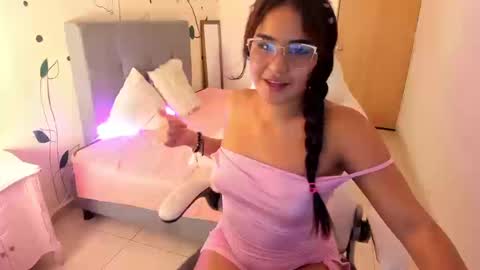 bella_jadee online show from 03/12/26, 04:18