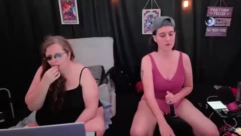 Bella James online show from 11/04/25, 10:20