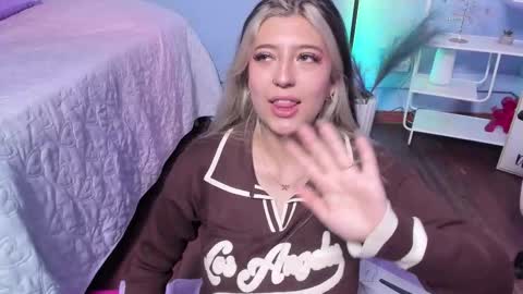  Bella  online show from 01/05/26, 07:39