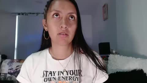 Snapshot of bella_marlowe chatting on 02/02/25, 08:19 Bella Marlowe online show from 02/02/25, 08:19