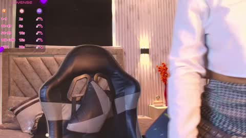 bella_martini_ online show from 04/02/26, 12:03