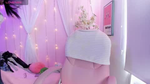 Snapshot of bella_miller1 chatting on 03/03/26, 03:40 Bella online show from 03/03/26, 03:40