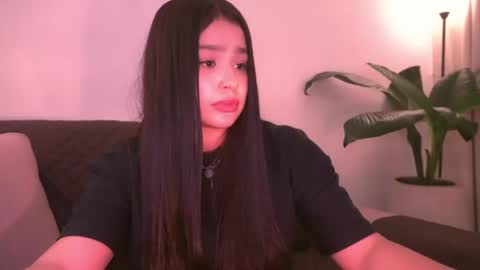 bella_pari online show from 04/21/26, 09:04