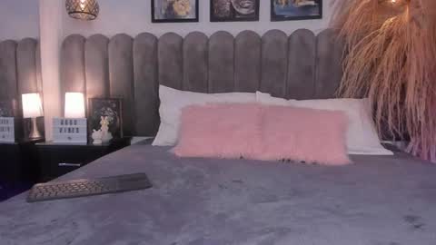 bella_peach_ online show from 04/29/26, 03:21