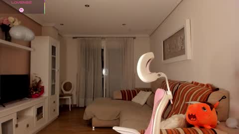 bella_pocahontas3 online show from 09/18/25, 07:49