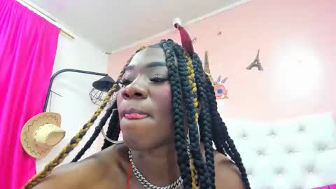 Snapshot of bella_quen1 chatting on 06/11/26, 02:53 bella queen online show from 06/11/26, 02:53