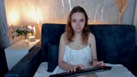 Snapshot of bella_ramsi chatting on 07/14/26, 01:08 Linda Bella online show from 07/14/26, 01:08