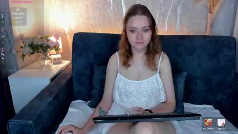 Snapshot of bella_ramsi chatting on 07/14/26, 02:05 Linda Bella online show from 07/14/26, 02:05