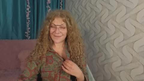 Bella online show from 01/15/26, 03:49