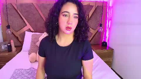 Snapshot of bella_swwan_ chatting on 07/08/26, 03:05 Bella Swwan online show from 07/08/26, 03:05