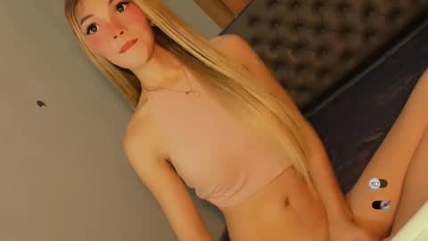 Bella online show from 09/20/25, 12:44