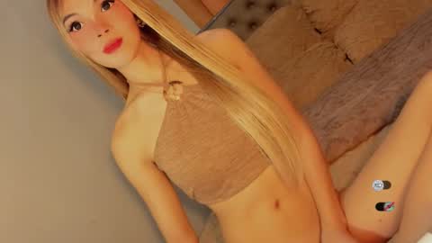 Bella online show from 09/29/25, 03:22