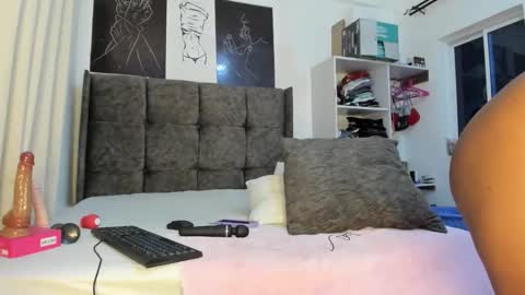 Bella sweetpea online show from 02/28/26, 11:28